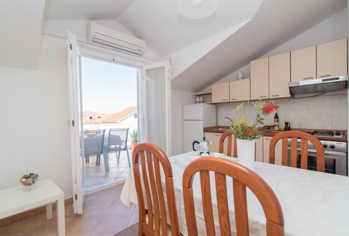 Apartments Petranic Supetar Eksteriør bilde